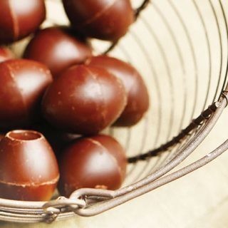 Ovetti di cioccolata, dolci tipici del periodo pasquale